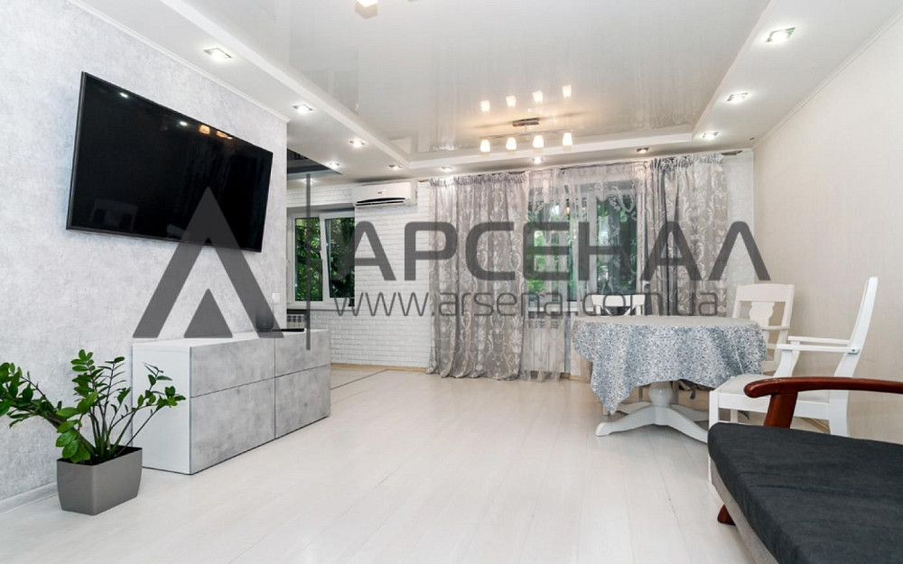 Продаж трикімнатної квартири по вул. Гагаріна Запоріжжя - зображення 3