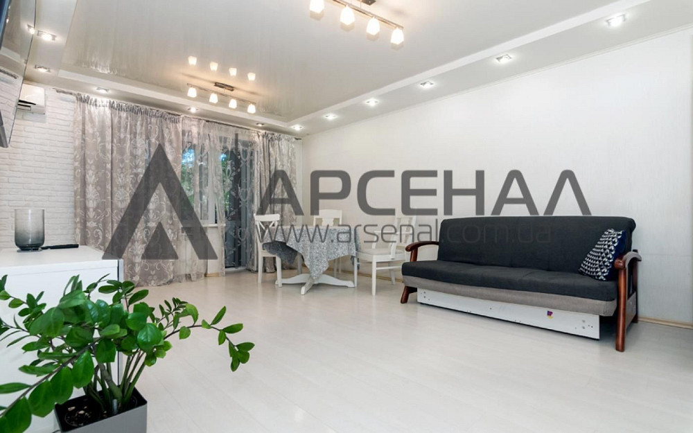 Продаж трикімнатної квартири по вул. Гагаріна Запоріжжя - зображення 2