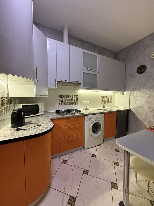 Продаж 1-к в центрі Черновцы - изображение 1