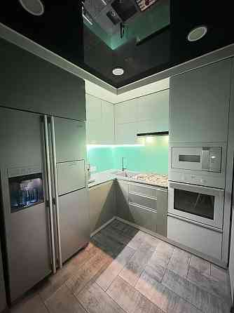 Продам 2-кімнатну квартиру з якісним ремонтом 129кв.. Кривой Рог