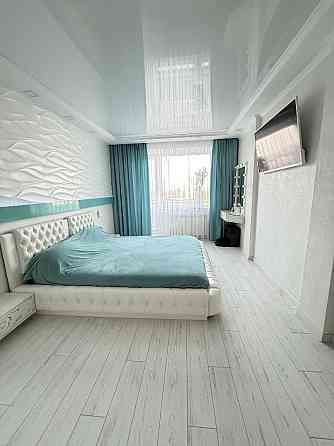 Продам 2-кімнатну квартиру з якісним ремонтом 129кв.. Кривой Рог