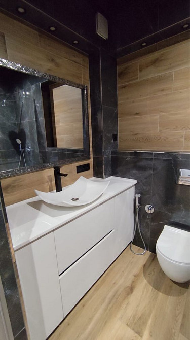 ВЛАСНИК!БЕЗ КОМІСІЇ! Квартира в центрі з дизайнерським ремонтом! Полтава - зображення 8