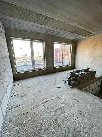 Продаю дворівневу 3к квартиру з власною терасою, балконом та лоджією Ивано-Франковск