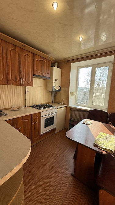 Срочно продам 2х кв АО газ в центре на Площади Новомосковськ - зображення 1