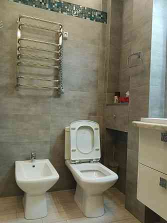 Большая 2к квартира с рем. в центре Днепра,низ пр Поля на  длит аренду Дніпро