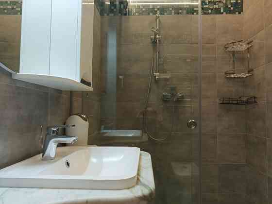 Большая 2к квартира с рем. в центре Днепра,низ пр Поля на  длит аренду Дніпро