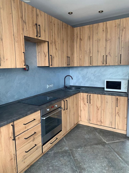 1 кімнатна квартира з відокремленою зоною спальні в м. Вишгород Вышгород - изображение 1