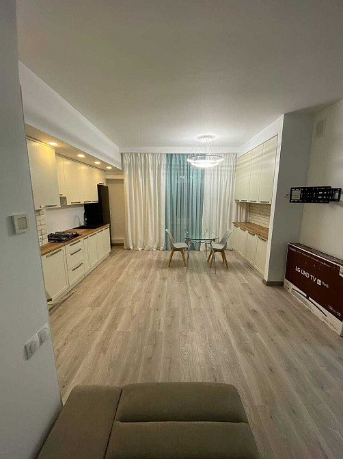 оренда центр 1-кім вул. Кирила і Мефодія Львов - изображение 4