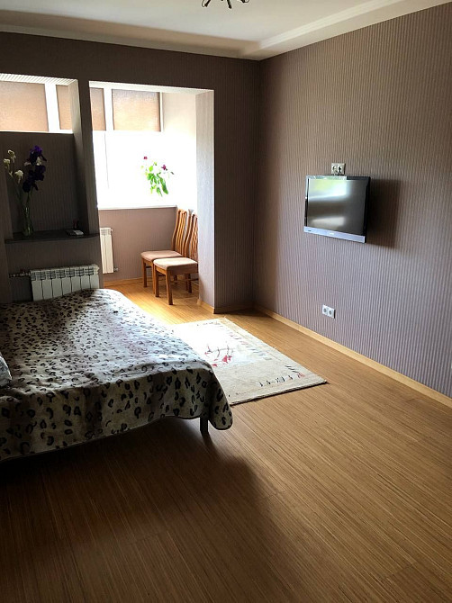 2 кімнатна квартира,Малишка,5 хв метро Київ - зображення 1