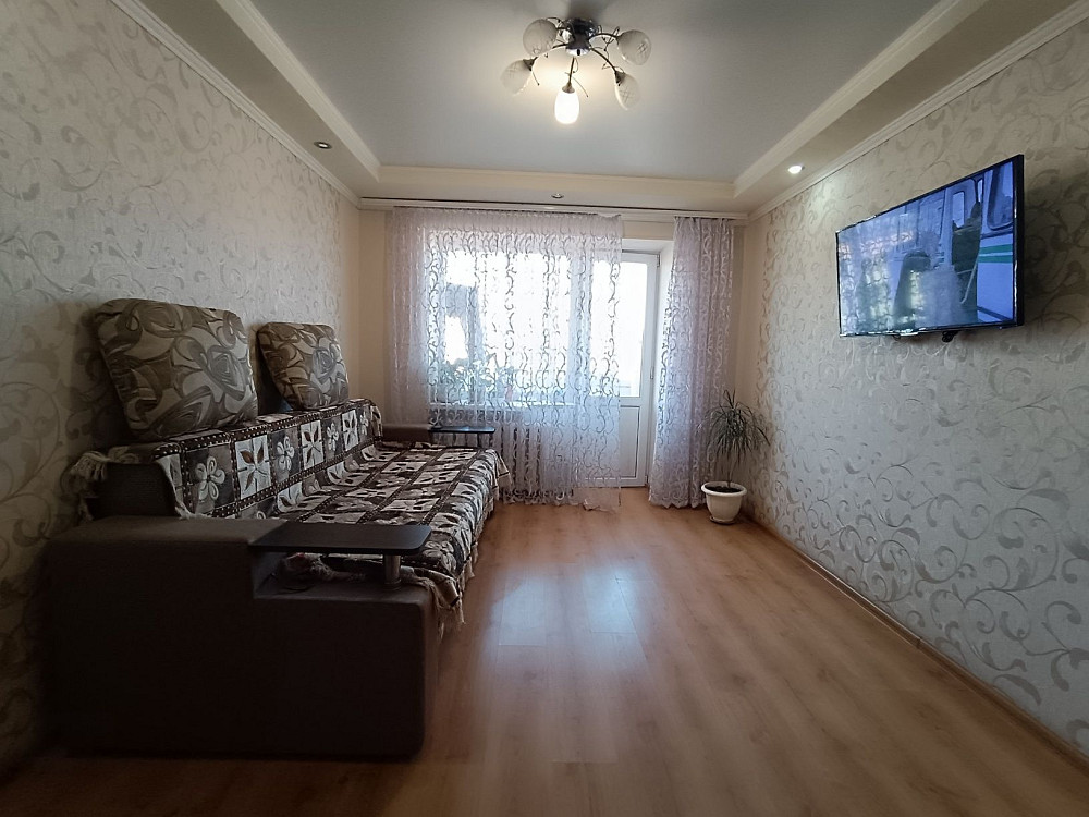 Продається чудова 2-ох кімнатна квартира поруч з центром міста Кам`янець-Подільський - зображення 1