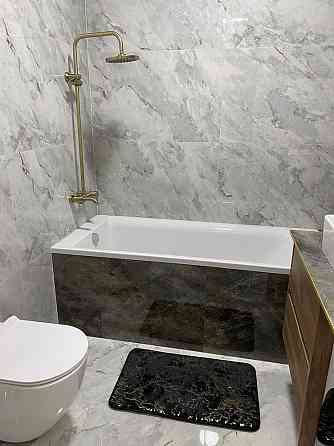 Терміново! Квартира з дизайнерським ремонтом та власним двором Ровно