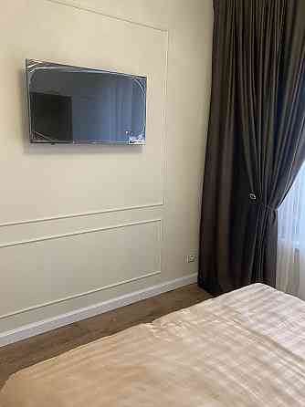 Терміново! Квартира з дизайнерським ремонтом та власним двором Ровно