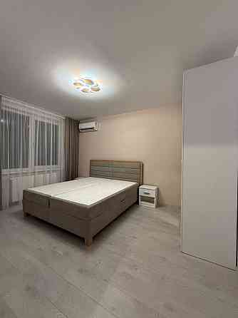 Продається гарна світла 1,5 кімнатна квартира поруч з парком Ужгород