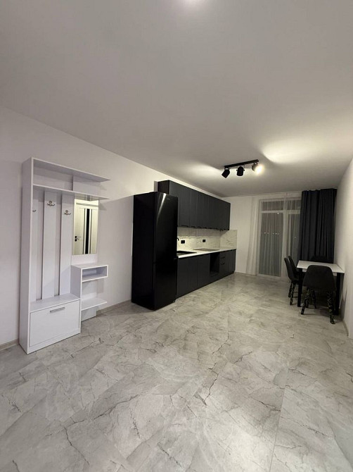 Продається гарна світла 1,5 кімнатна квартира поруч з парком Ужгород - изображение 1