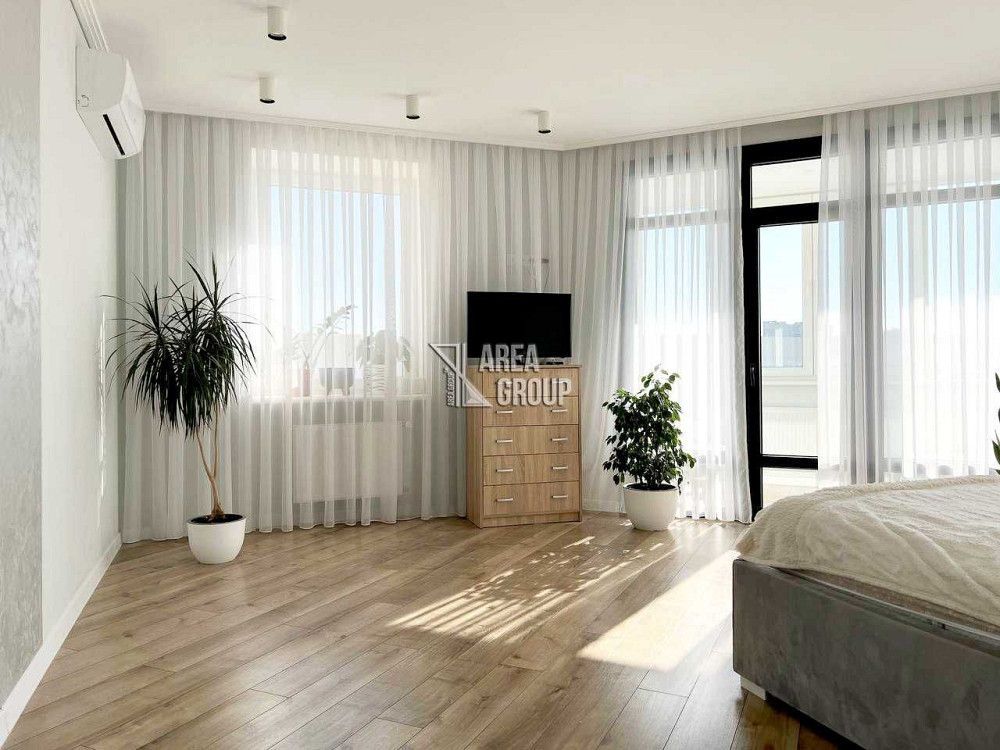 Продається новенька квартира з авторським ремонтом. Кам`янець-Подільський - зображення 6