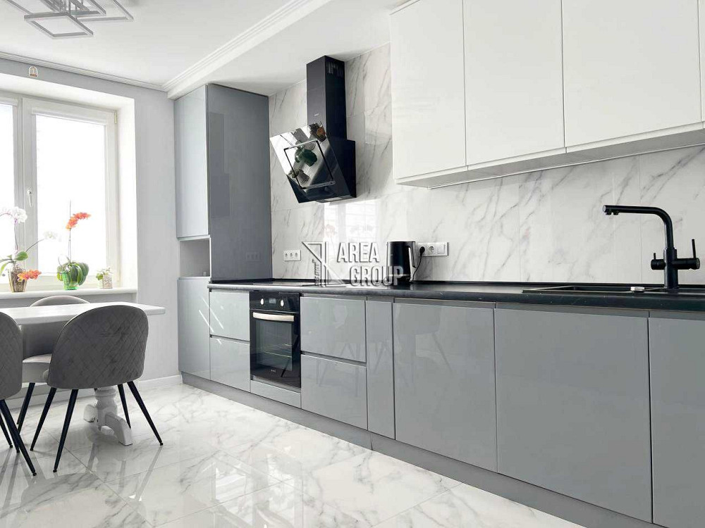 Продається новенька квартира з авторським ремонтом. Кам`янець-Подільський - зображення 1