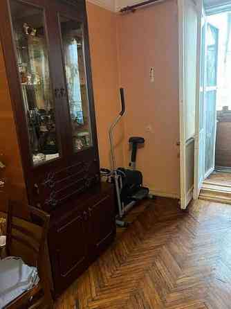 3 комн -58 метров. "Сталинка". 3/5 эт. Гараж. Центр. ул. Б.Арнаутская Одеса