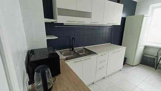 В оренду пропонується 3 кімнатна квартира. Вул. Привокзальна Київ