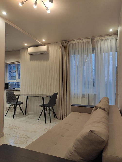 Оренда евродвушки. М. Дорогожичі. Кухня студія+ спальня Киев - изображение 1