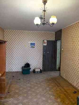 2 комн -42 метра. Комнаты раздельные. 3/5 эт. ул.Космонавтов. Гараж. Одеса