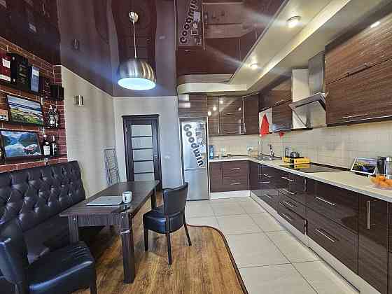 Здається 2к Дарницький р-н,Харківське шоссе 17А Київ