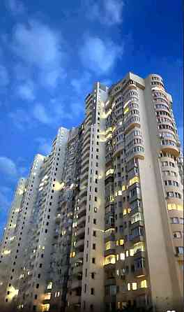 Здається 2к Дарницький р-н,Харківське шоссе 17А Київ