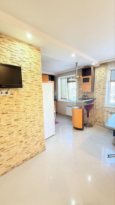 Сдам 2к квартиру на проспекте Слобожанский . Остановка донецкая Днепр - изображение 1