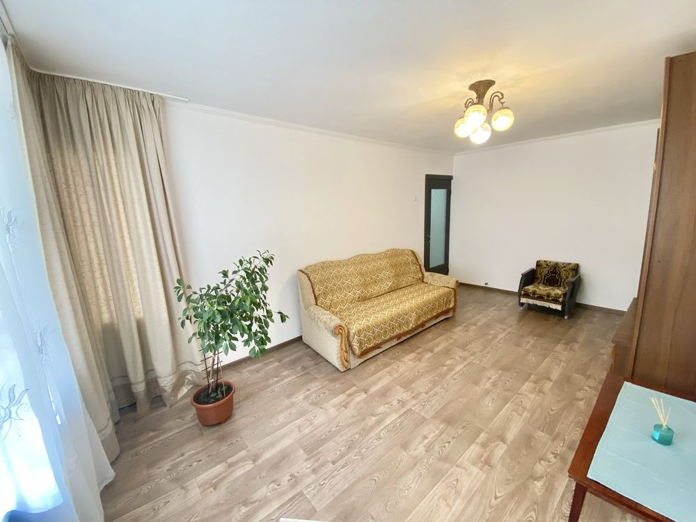 Продається 2 к. квартира. Вул. Грушевського. Центр. Надвірна. Ремонт. Надвірна - зображення 1