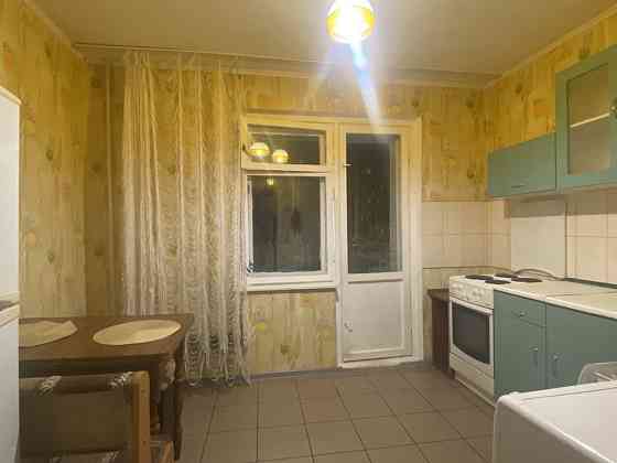 Оренда 2к розд квартири, Троєщина (початок) Киев