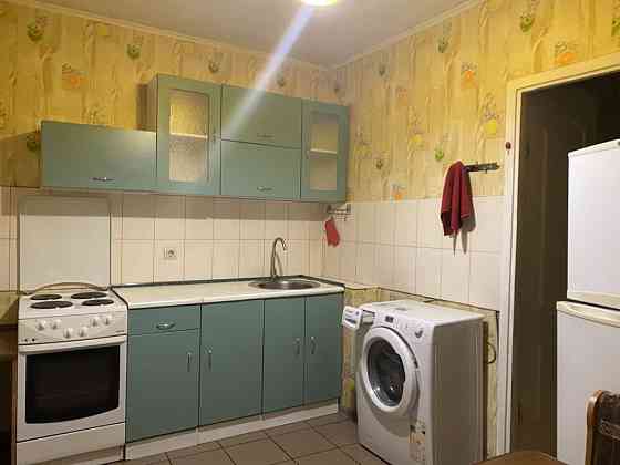 Оренда 2к розд квартири, Троєщина (початок) Киев