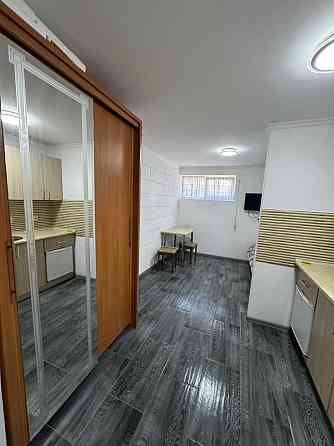 Здається квартира студія. Цоколь з вікном. Левандівка Львов