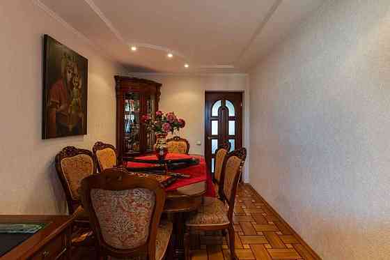 Продаж 4кім  вул.Глушкова (Голосіївський р-н,Теремки).Цегляний будинок Київ