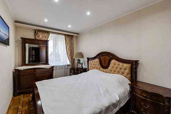 Продаж 4кім  вул.Глушкова (Голосіївський р-н,Теремки).Цегляний будинок Київ