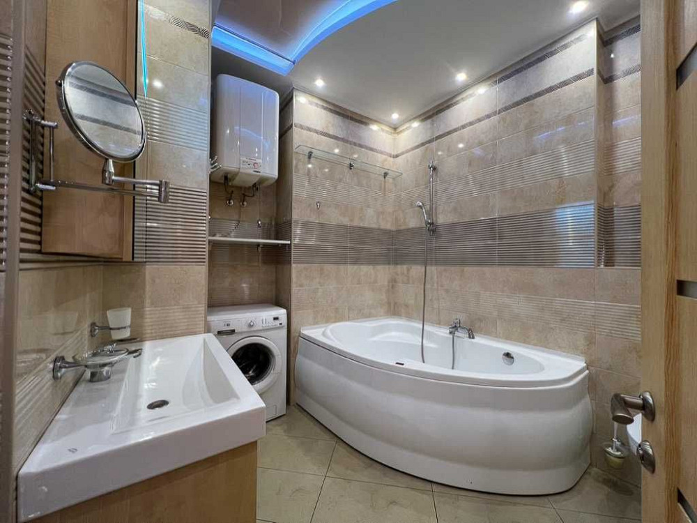 Сдам 2 ком квартиру с Авторским ремонтом ул. Соломенская 15-А Київ - зображення 5