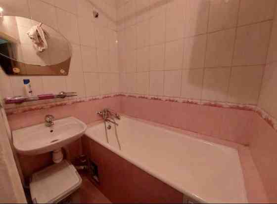 Метро Арсенальна двокімнатна квартира. Без комісії для орендаря. Київ