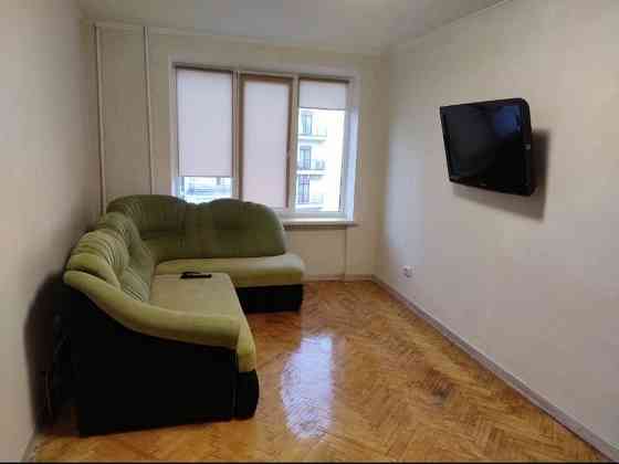 Метро Арсенальна двокімнатна квартира. Без комісії для орендаря. Київ