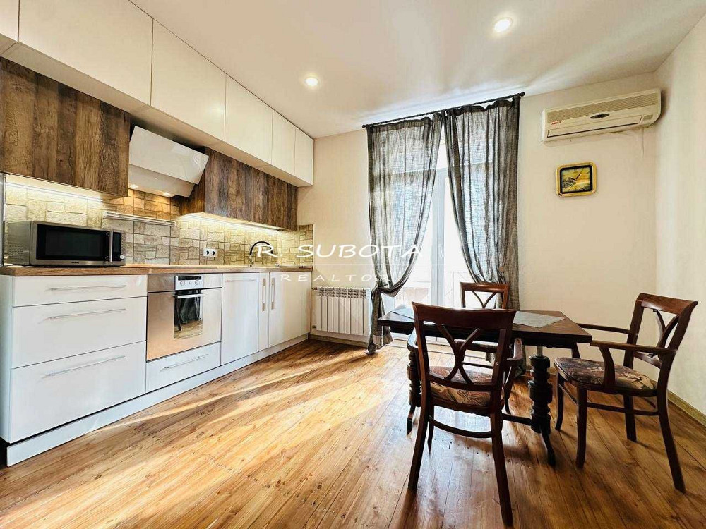 3.к. студия пр. Яворницкого Центр 65м2 р-н Пассаж Сечевых Стрельцов Днепр - изображение 1