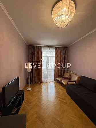 Продаж 2-к сталінки вул.Маккейна,20 Печерськ м.Либідська Звіринецька Київ