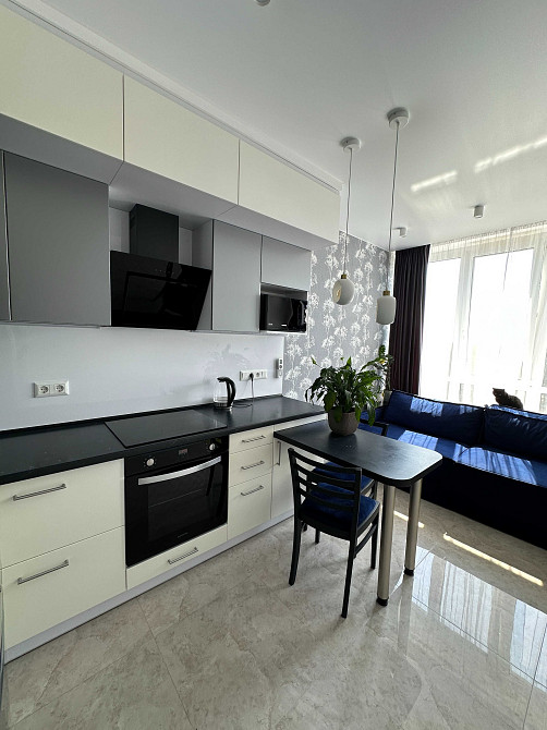 ЄВРОДВОКІМНАТНА квартира з ремонтом, меблями Центральний парк 40м2 Ірпінь - зображення 1