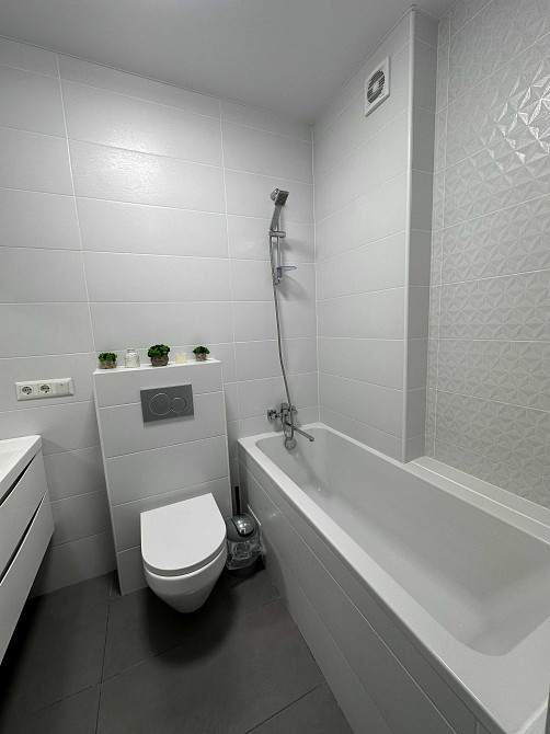 ЄВРОДВОКІМНАТНА квартира з ремонтом, меблями Центральний парк 40м2 Ірпінь - зображення 8