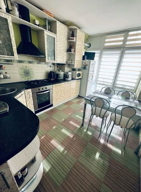 Продаж 3-х кімнатної. Вул. Легоцького Ужгород - изображение 1