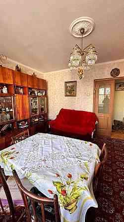 Економна 2 кімнатна, окремі кімнати, вул. Г. Хоткевича! все є! вільна! Львов