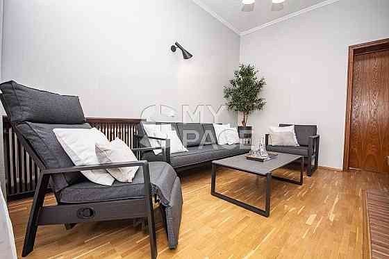 Оренда 4к Ярославів вал 20 Золоті ворота Історичний Центр Golden Gate Київ