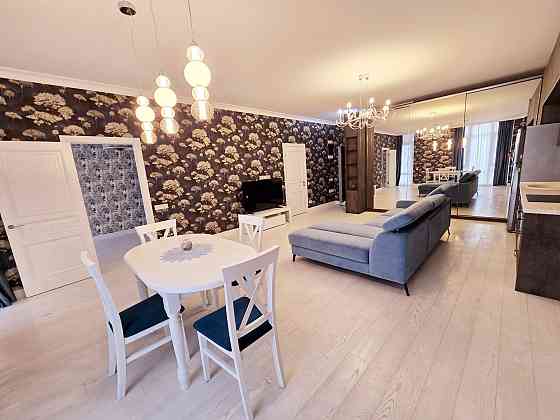 Оренда 3-кімнатної квартири в VIP ЖК «Бульвар Фонтанів».
Пер Київ