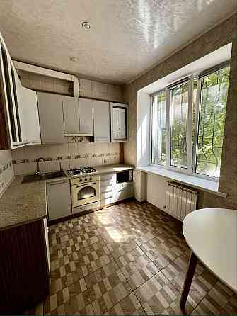 Продам 2к сталинка р-н Автовокзал (центр 10 минут) Дніпро