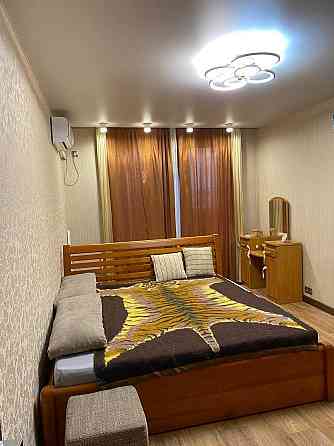 продам 3-х комнатную квартиру Салтовка пр.Тракторостроителей 160а Харків