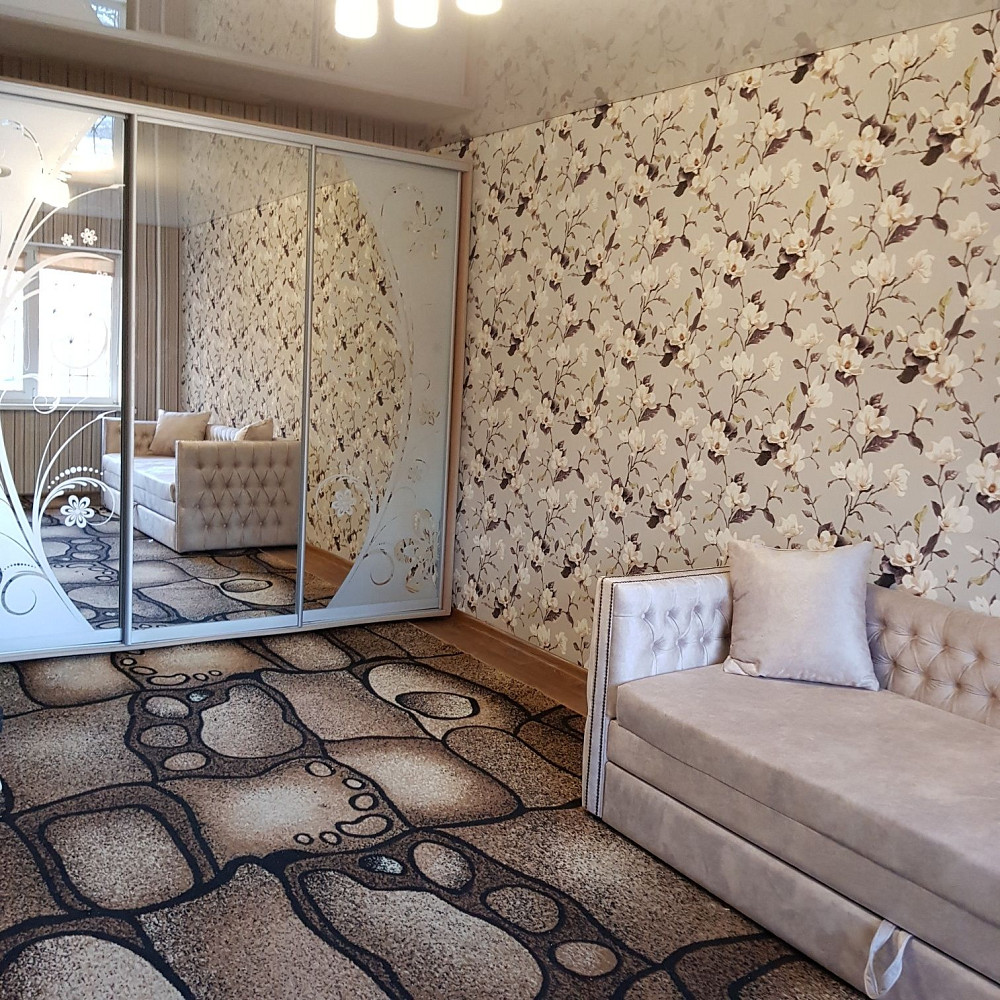 1 комнатная квартира на Васякина 2 рядом проспект гагарина и парк Кривой Рог - изображение 1