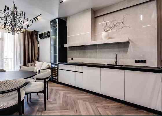 Бульвар фонтанов Саперное поле 3 Саперне поле рядом Французский Київ