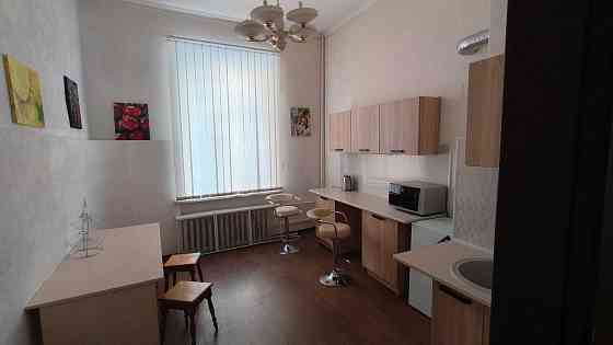 Квартира, 2-кімнатна, паркомісце, вул. Саксаганського 28 Київ