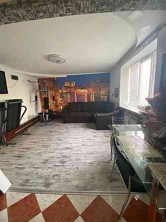 Продам 2 кімн. квартиру покращенного плпнування в центрі Кременчуг